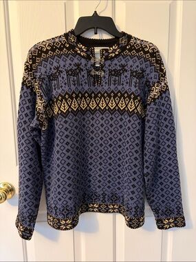 Nordic traders women’s large Blue reindeer Patterned Nordic Sweater